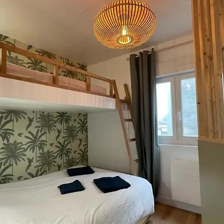 Апартаменты Paroga A 100m De La *